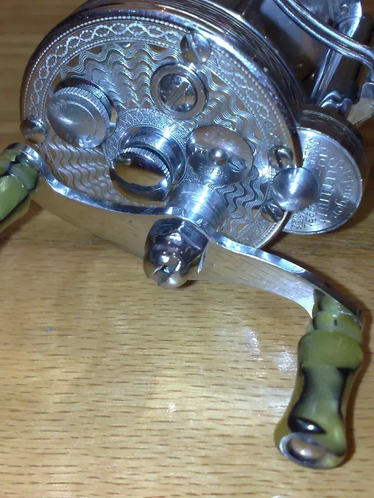 Spinning vs Baitcasting Reel: Which Is Right for You? - photo 2